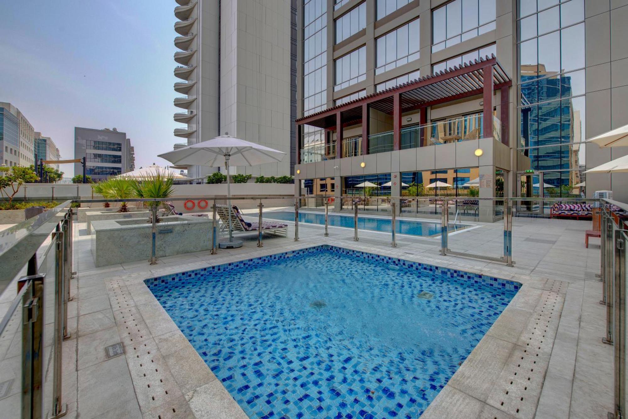 Suha Mina Rashid Hotel Apartments Dubai Exterior foto